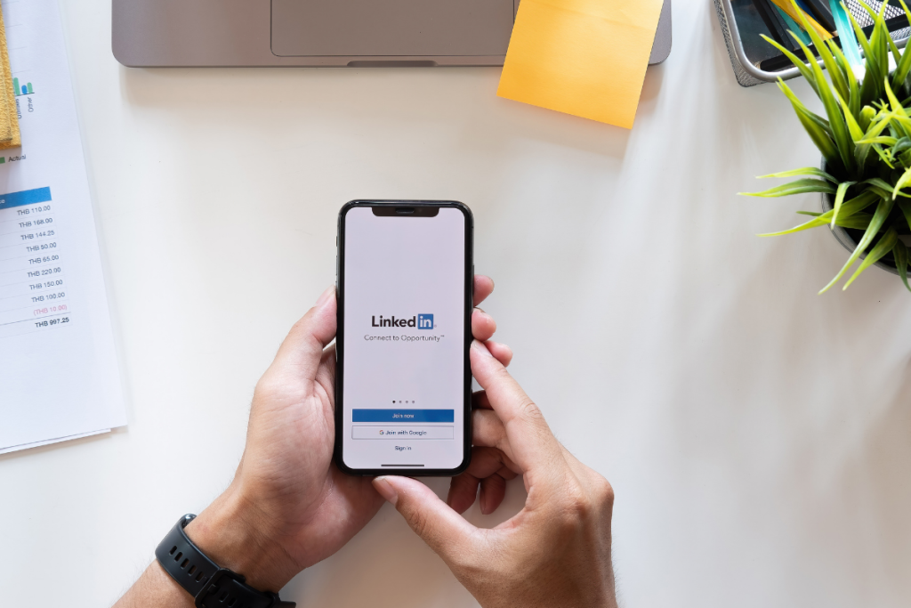 LinkedIn Profiles Can Now Display Career Breaks
